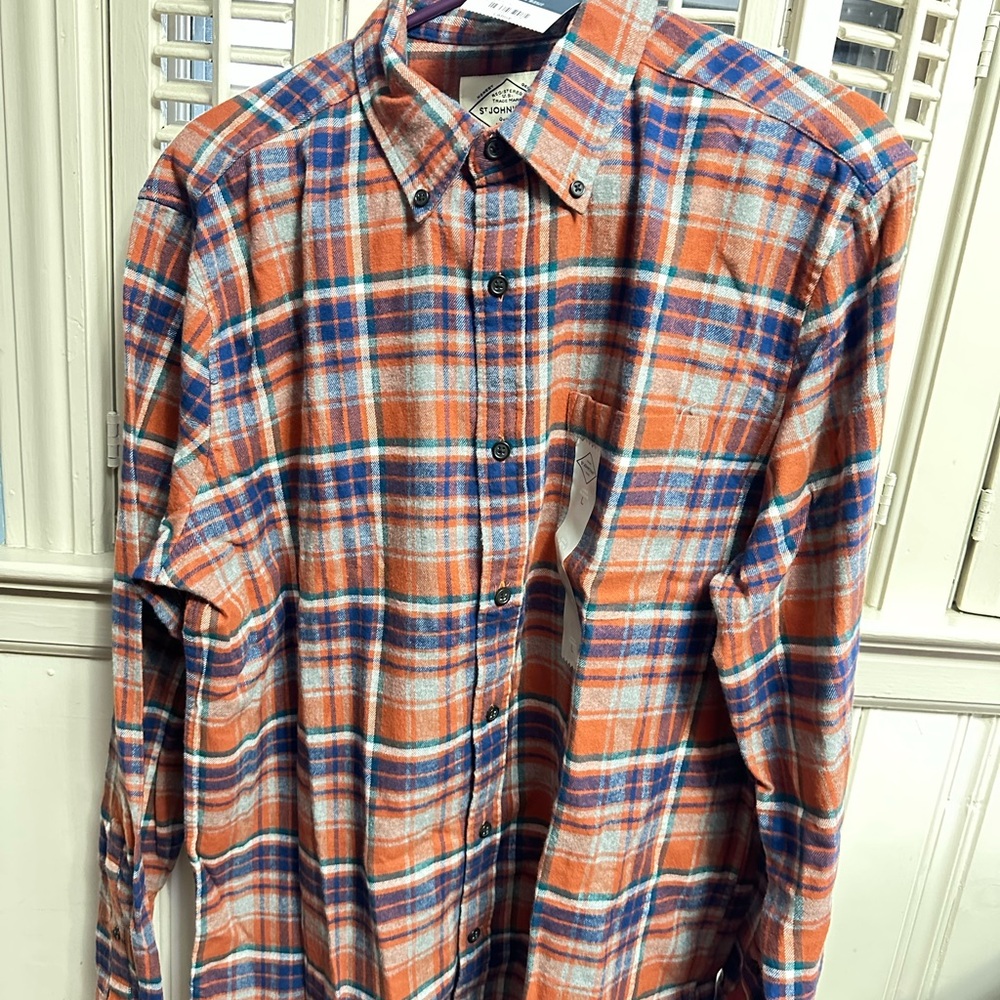 NEW! St John’s Bay Classic Fit button down flannel shirt